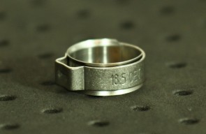 Opaska zaciskowa z wewnętrznym pierścieniem (wkładką) 15,6-17,8mm szer.8,2mm, nr ref. 18.5