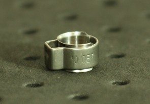 Opaska zaciskowa z wewnętrznym pierścieniem (wkładką) 8-9,5mm szer.7,4mm, nr ref. 10.0