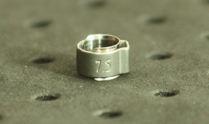 Opaska zaciskowa z wewnętrznym pierścieniem (wkładką) 5,9-7mm szer.6,4mm, nr ref. 7,5
